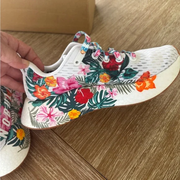 NOBULL Floral Sneakers. Tropical print woman size 5.5. GU come with box. - Picture 3 of 14
